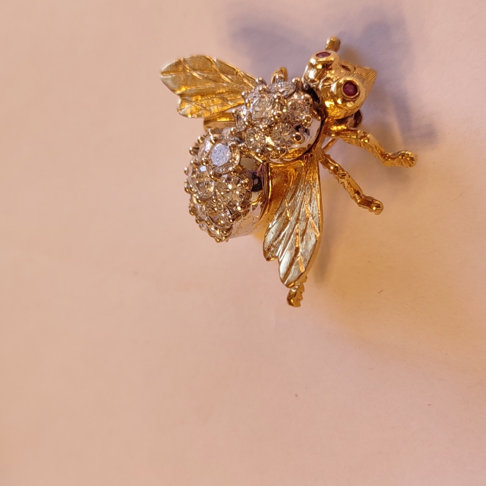 Diamond Bee pin brooch Ruby eyes, 18k yellow gold, Herbert Rosenthal Natural - Picture 12 of 15